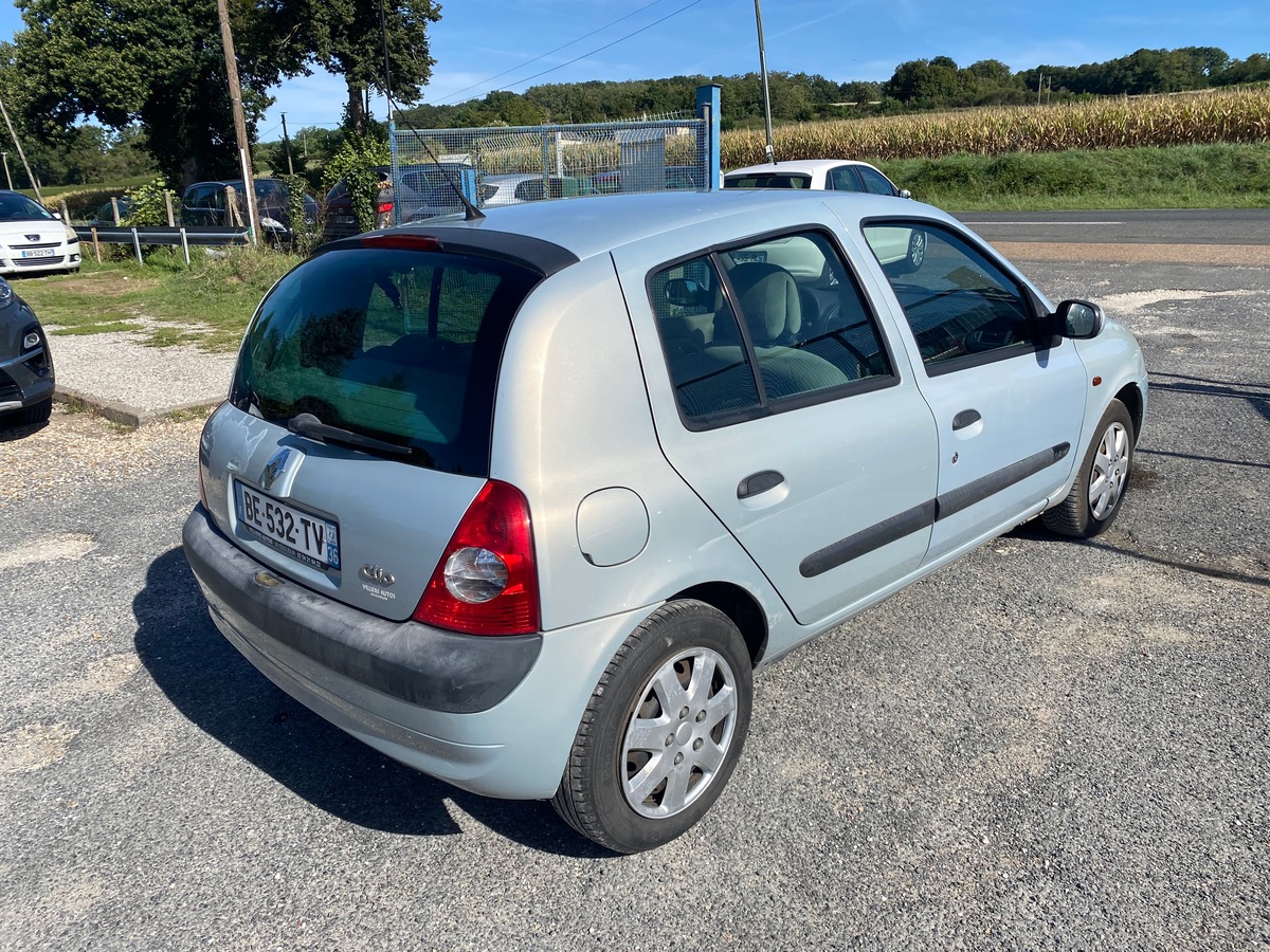 RENAULT Clio 2 1.4i 100cv 200000km