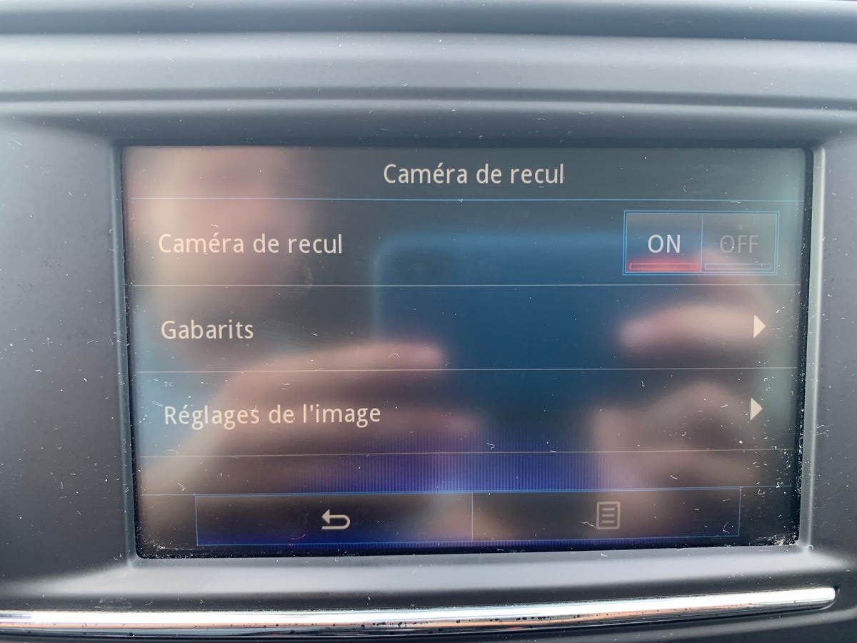 RENAULT Kadjar 130 | Intens | Caméra recul | Régulateur vitesse | Attelage amovible | Roue secours
