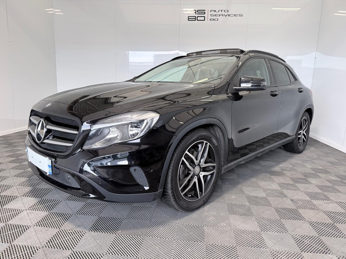 Mercedes-Benz GLA 1.6 i 156  SENSATION