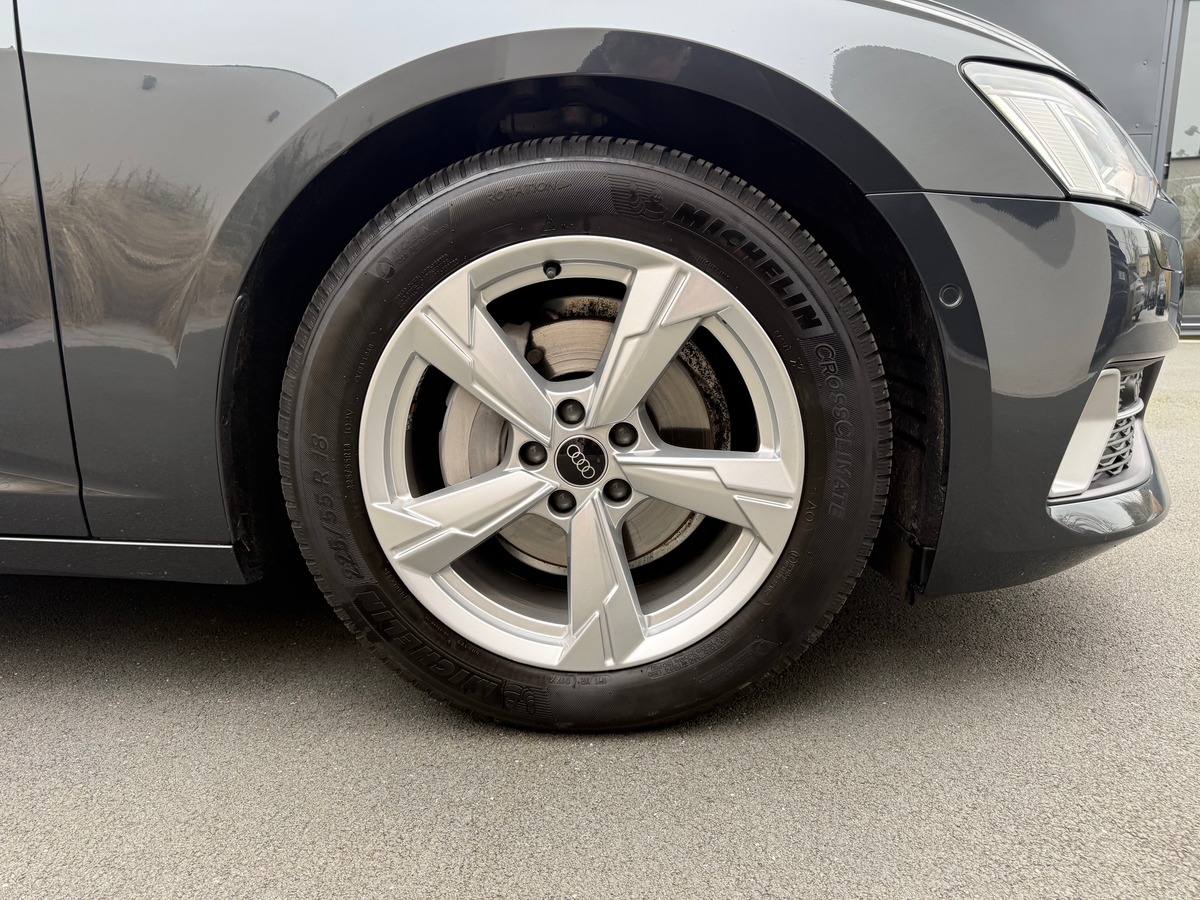 Audi A6 Avant 40 TDI 204 CH BUSINESS LINE / TOIT PANO / TVA / 87043 KMS
