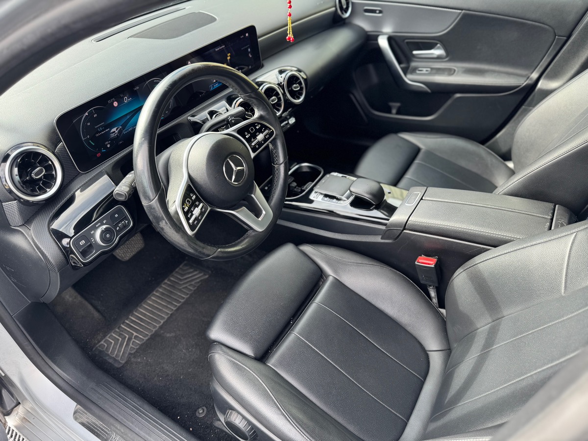 Mercedes-Benz Classe A 220D 2.0 Ti 16V 7G-DCT 190 cv Boîte auto - CUIR - SIEGES CHAUFFANTS - CAMERA