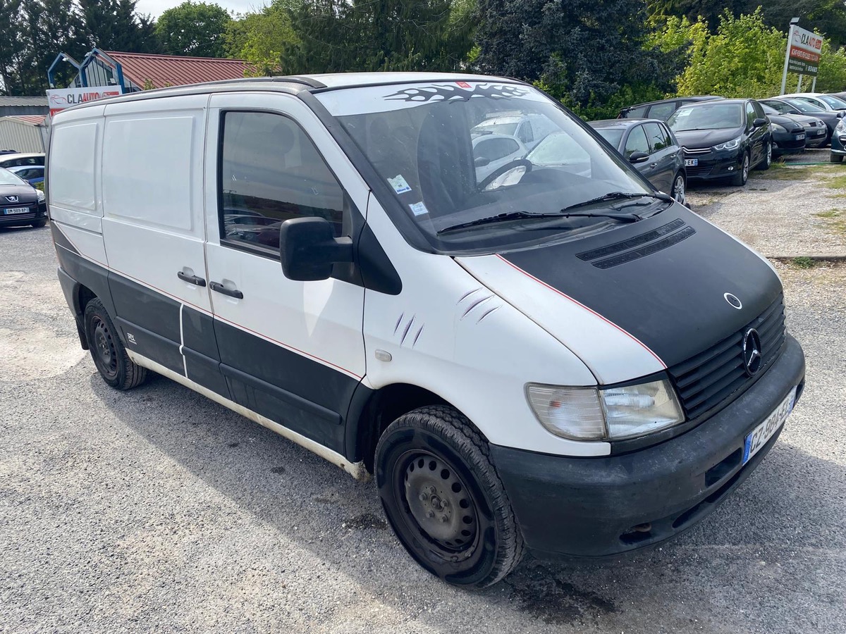 MERCEDES VITO 110d 2.2D 100cv bon état général 
