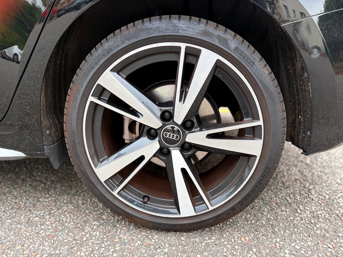 Audi A3 DESIGN LUXE Sportback 40 1.4 TFSIe 16V 204 Plug in Hybrid S Tronic6 150 cv Boîte auto