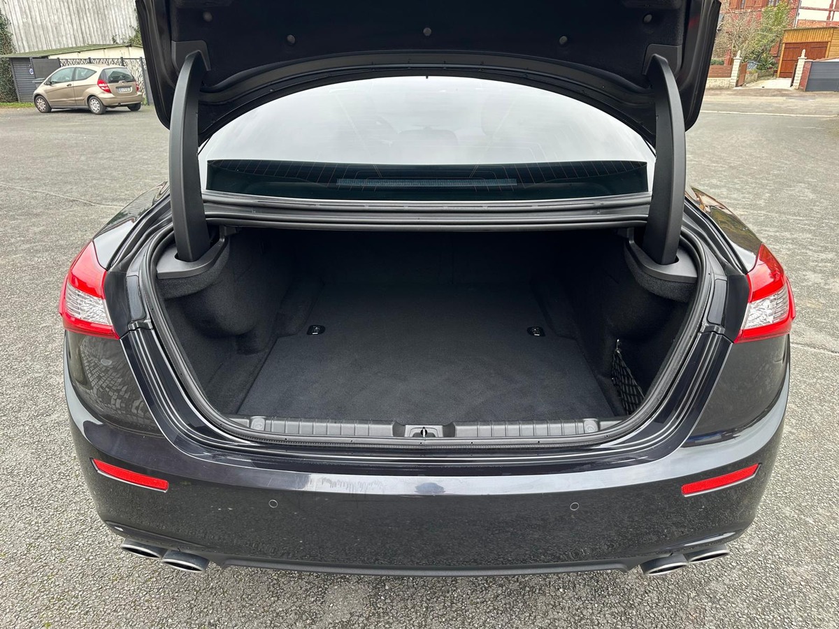 Maserati Ghibli 3.0 V6 diesel 275CV