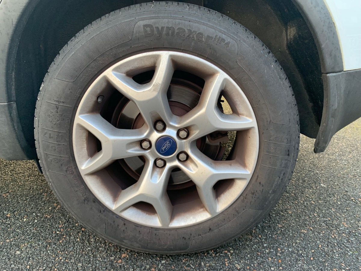 Ford Kuga 140 | TREND | Radar de stationnement avant arriére | Attelage | Climaisation | Jantes 17''