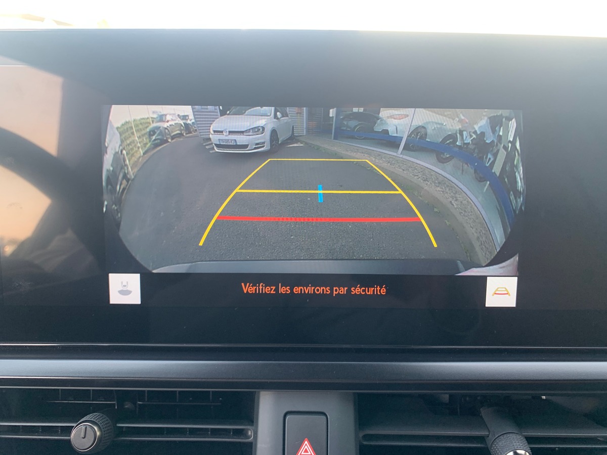 Lexus UX 250 | 185 ch | Luxe Techno | Contrôle angles morts | Caméra recul | Hayon électrique