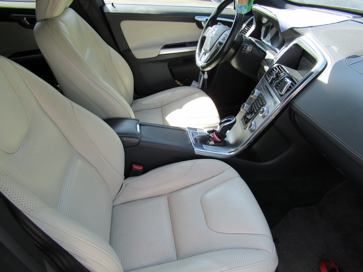 Volvo XC60 D4 2.0 190 INSCRIPTION Luxe Geartronic
