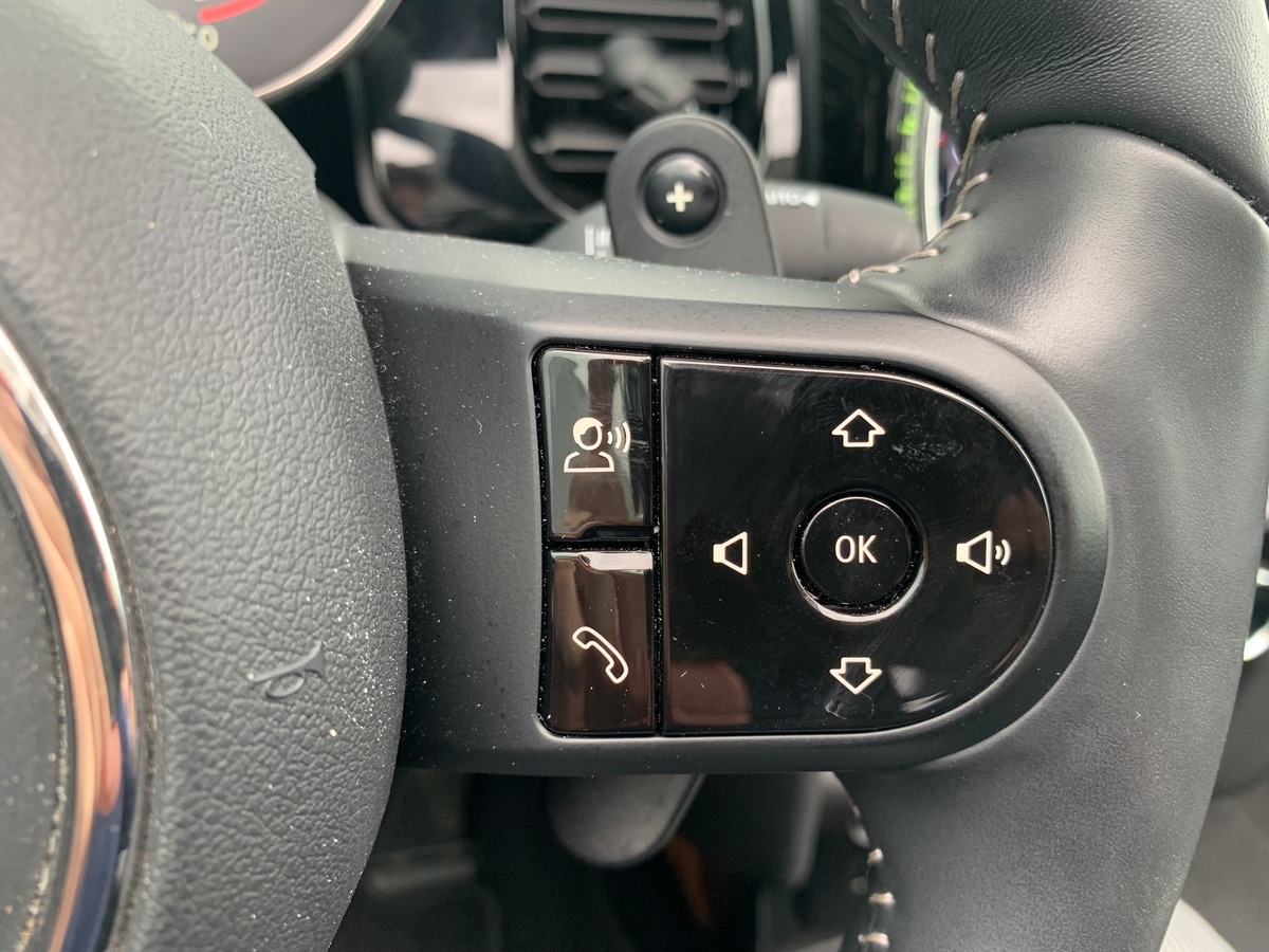 Mini Cooper JCW 231 CHEVAUX | Dernier entretien MINI le 05/05/2025 à 25305 kilomètres
