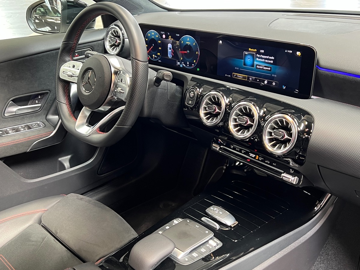 Mercedes-Benz Classe A 220D AMG LINE 190CV TO / 19900KM FR V