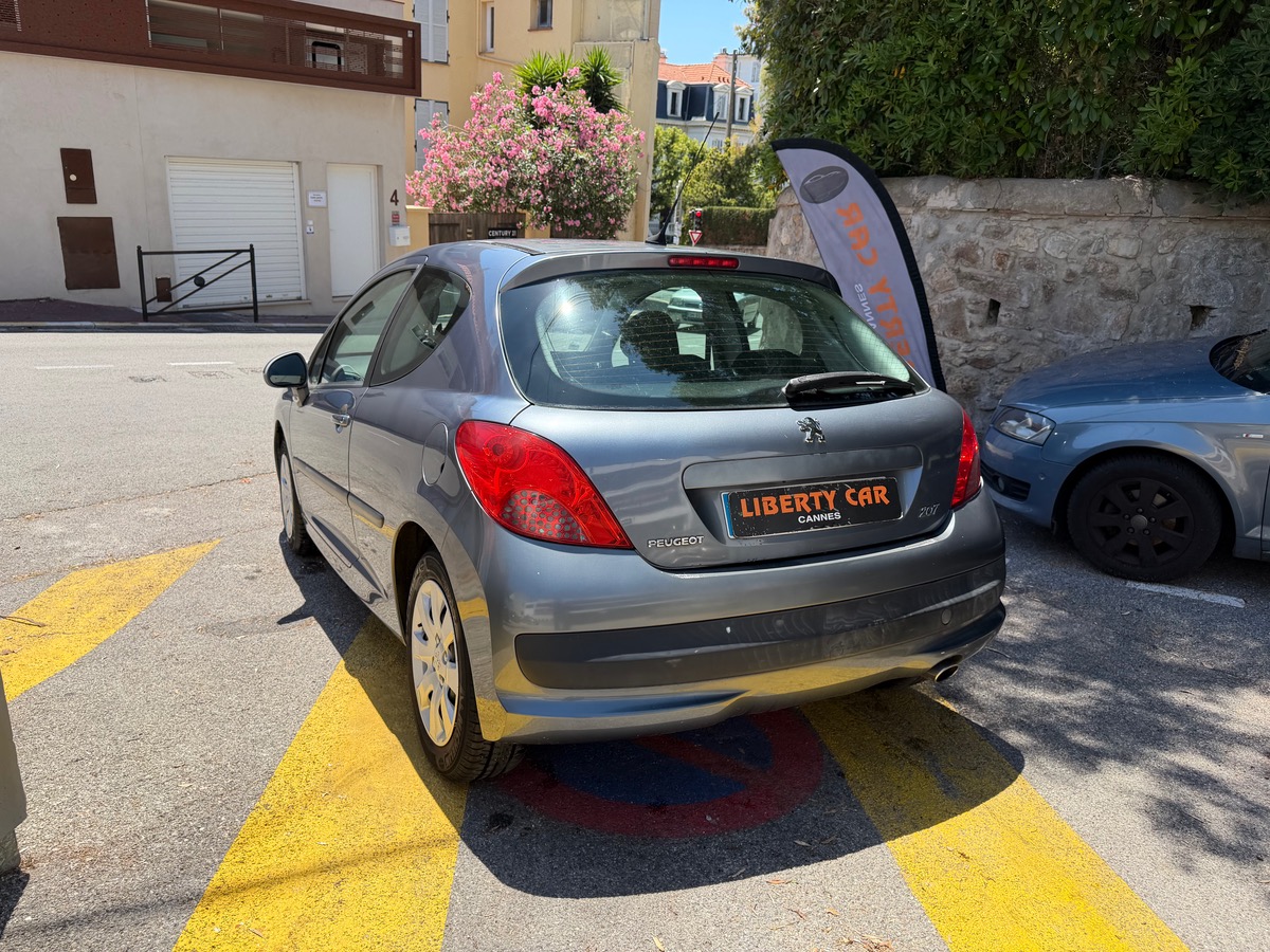 Peugeot 207 1.4 VTI 95 CV / 1er Main / Premium / Km Réel / Clim / Jantes