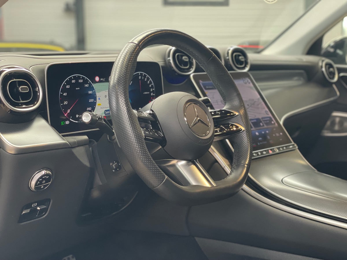 Mercedes Benz GLC 300E EQ POWER 4MATIC 9G-TRONIC - AMG LINE - ENTRETIEN CONSTRUCTEUR - 1ERE MAIN