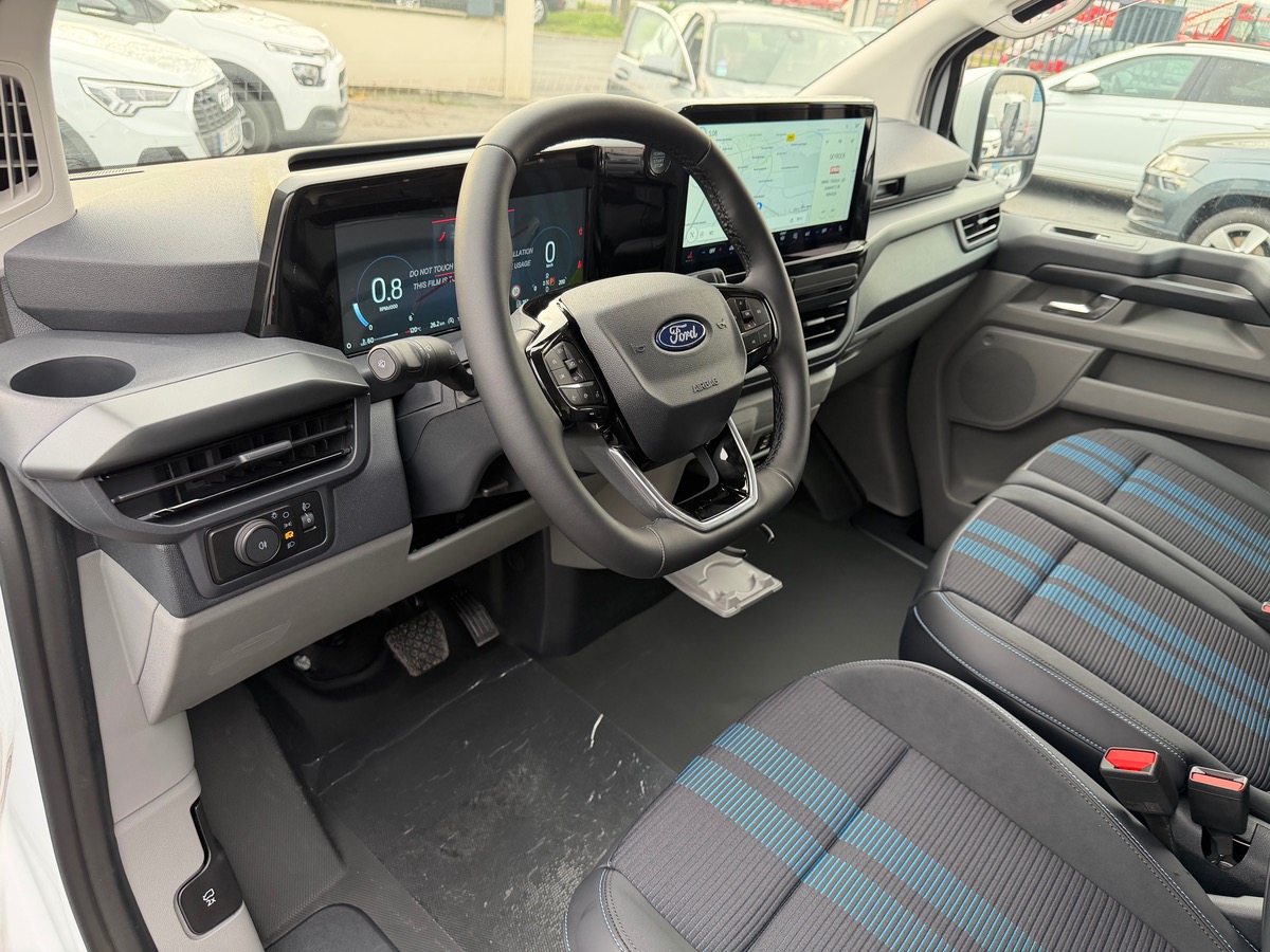 Ford TRANSIT CUSTOM 320 L2H1 2.0 TDCI 170CH BVA8 SPORT / TVA RÉCUPÉRABLE