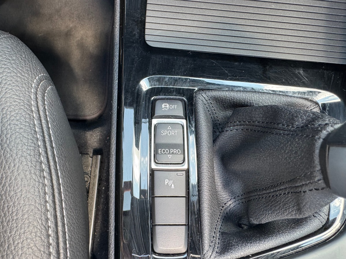 Bmw X1 116 | X-Line sDrive | Toit panoramique | Caméra recul | Régulateur vitesse | Siéges chauffant