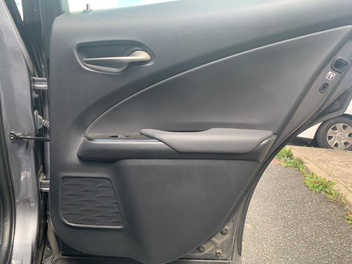 Lexus UX 250 | 184 ch | Pack Confort | Apple car Play | Caméra recul | Régulateur vitesse adaptatif