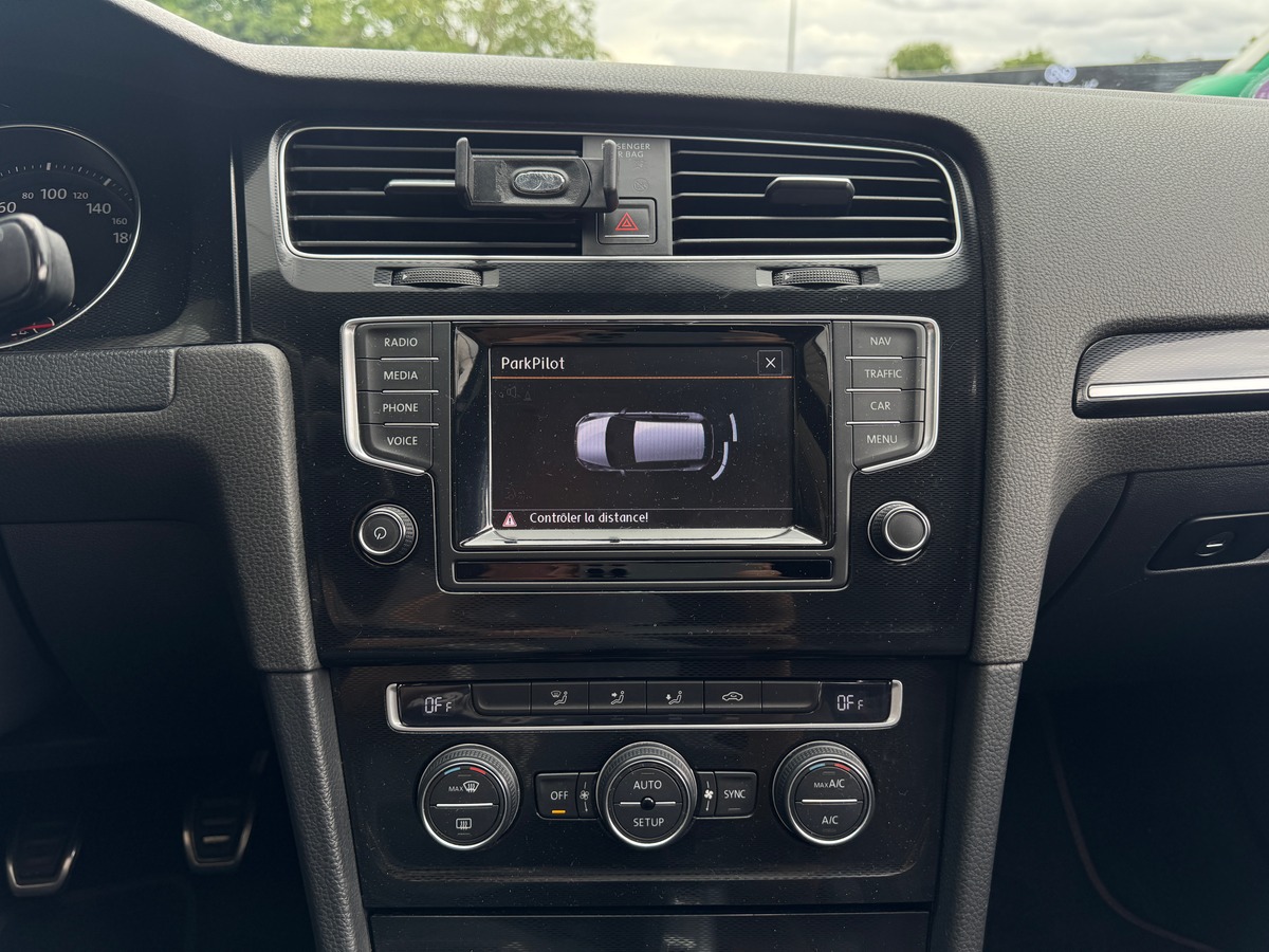 Volkswagen Golf 7 GTI 2.0 TFSI 230 cv BVM6 - Toit Ouvrant