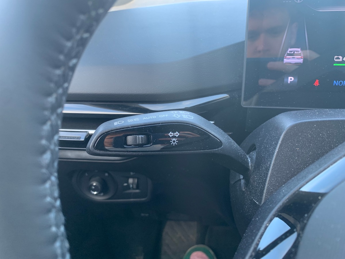 MG MG4 245 | 77 Kwh | Luxury | Apple car Play | Caméra | Siéges chauffants | Régulateur adaptatif