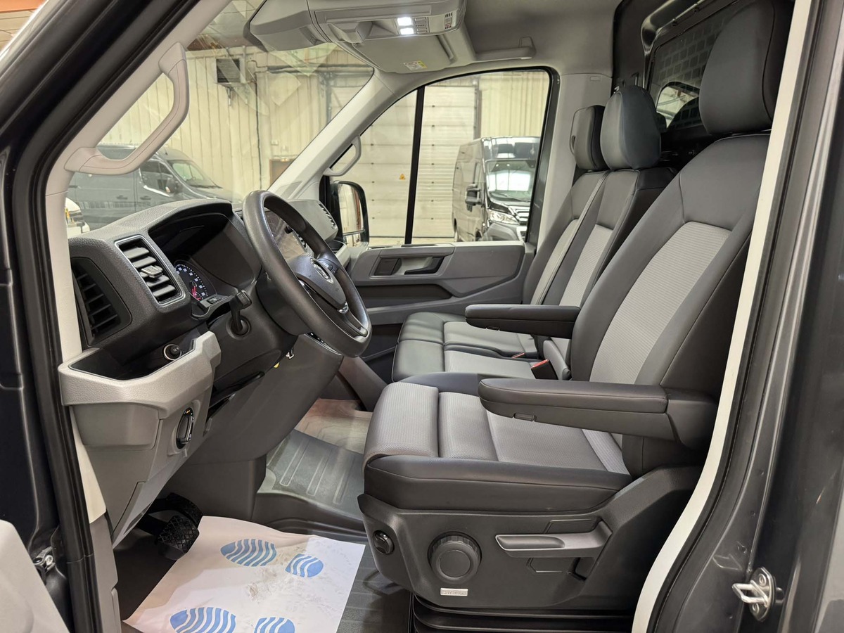 Volkswagen Crafter 35 L3H3 2.0 TDI 140cv DSG business line 41.017 kms