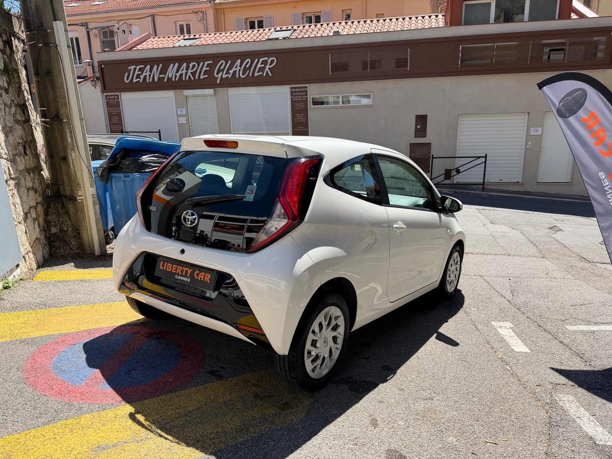 Toyota Aygo 1.0 VVTi 72 CV Boîte auto Phase 2 / KM Réel / Cim / écran / Caméra de recul