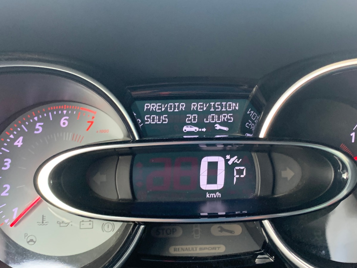 RENAULT Clio IV RS TROPHY | Caméra de recul | Stage 1 | Régulateur | GPS | Echappement Akrapovic