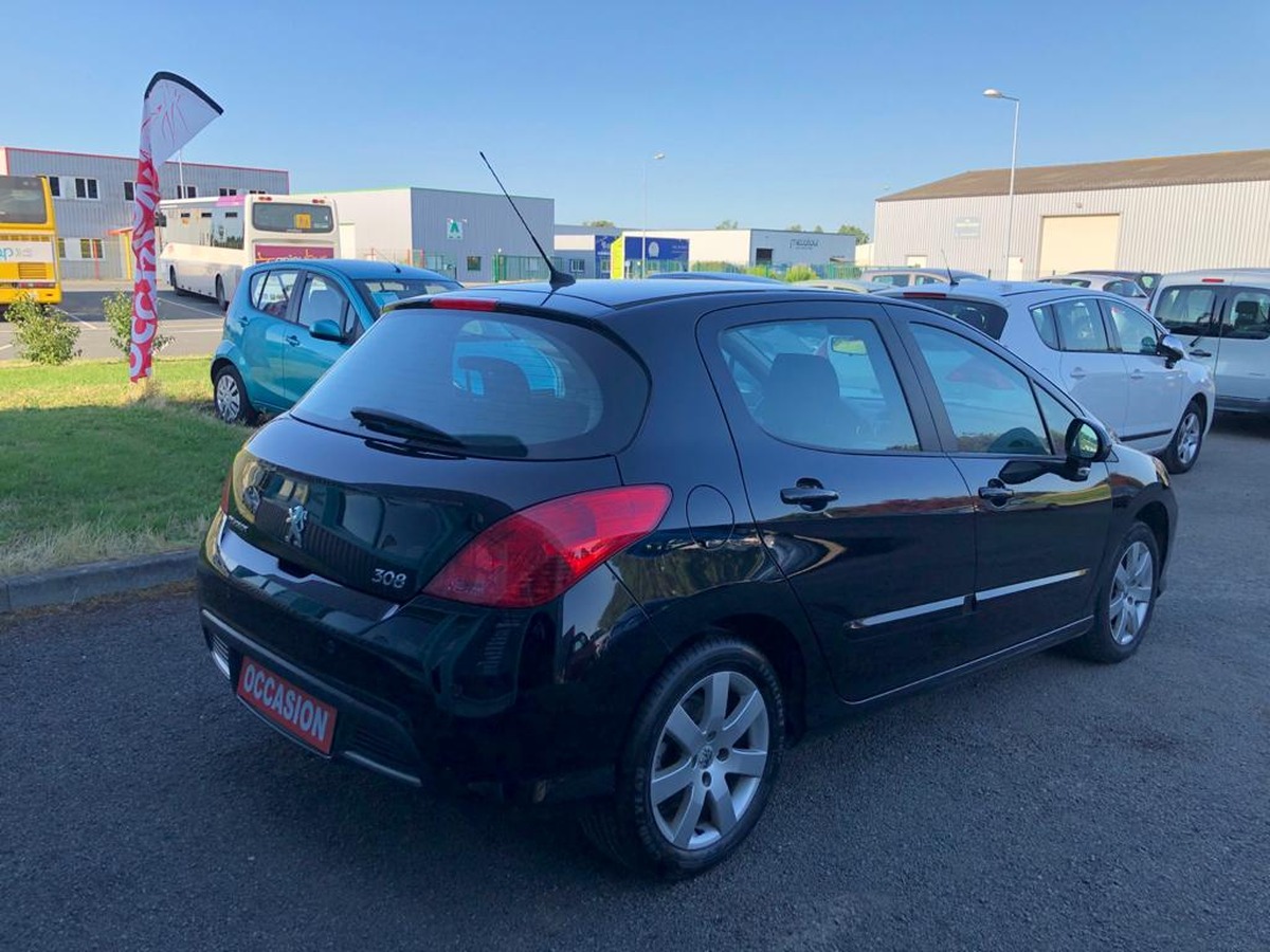 Peugeot 308 1.6 hdi 92 ch fap blue lion sportium