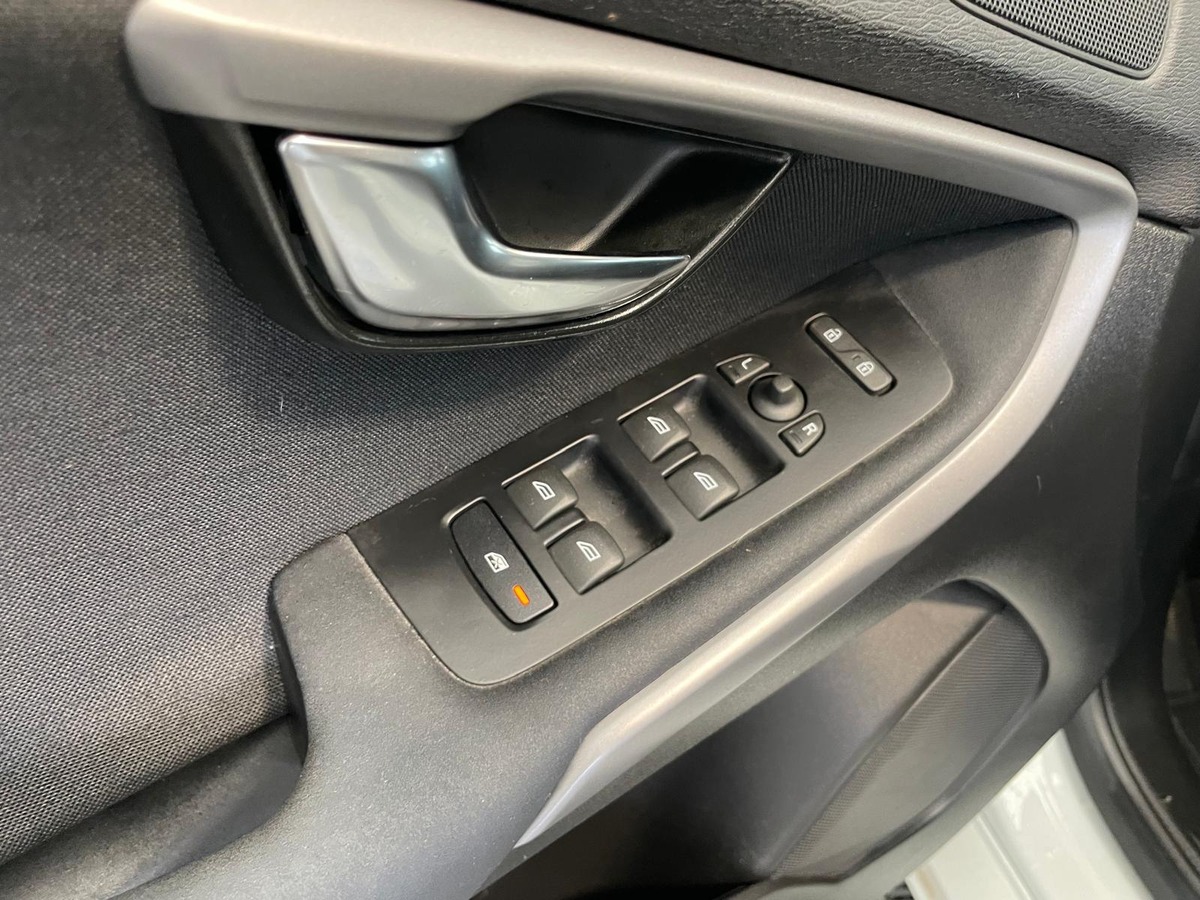 Volvo V40 1.6 D  115 KINETIC  PREMIERE MAIN