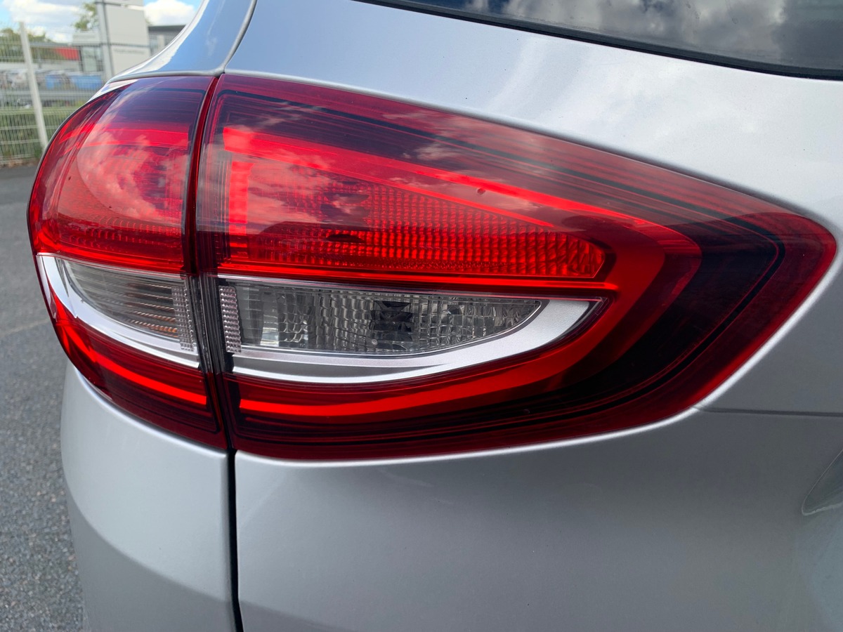 Ford C-max 170 chevaux | Titanium | Radar avant et arrière | Sièges chauffants | Apple car play
