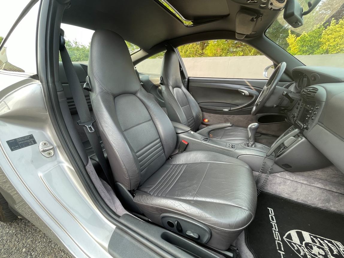 Porsche 911 Carrera coupé (996) 3.4L 301 CH