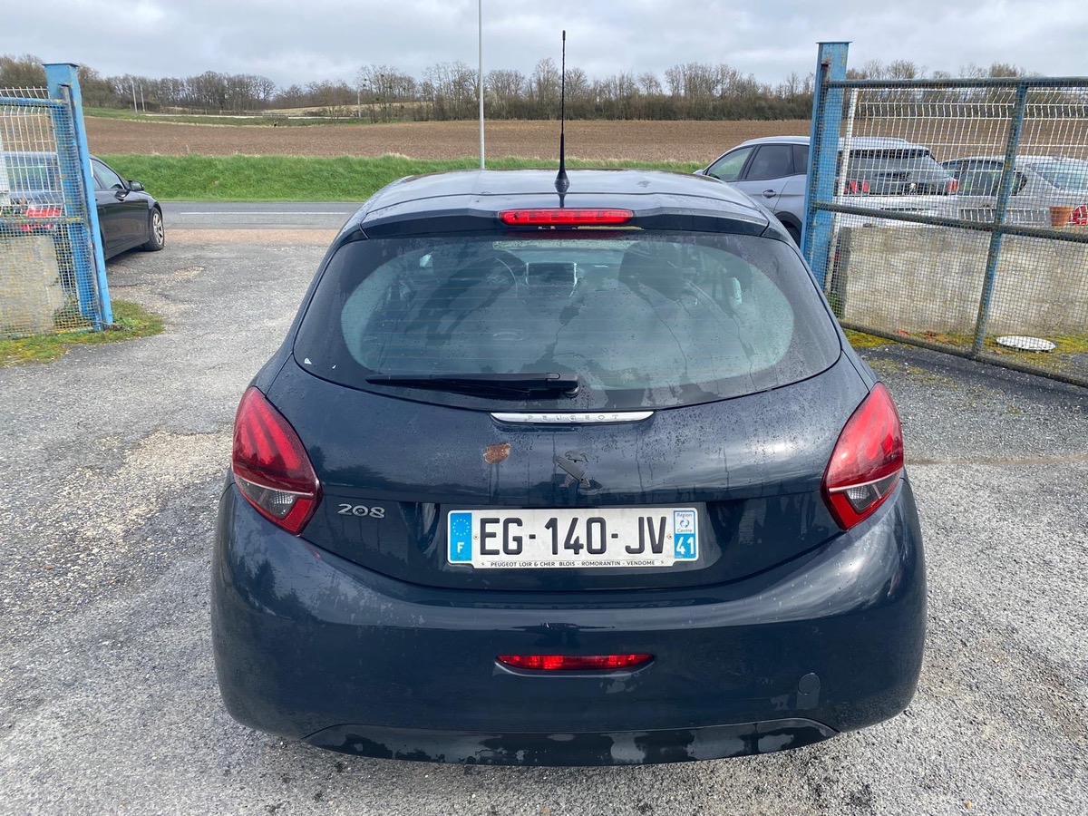 Peugeot 208 1.6 hdi 100cv 1ere main bon état général 