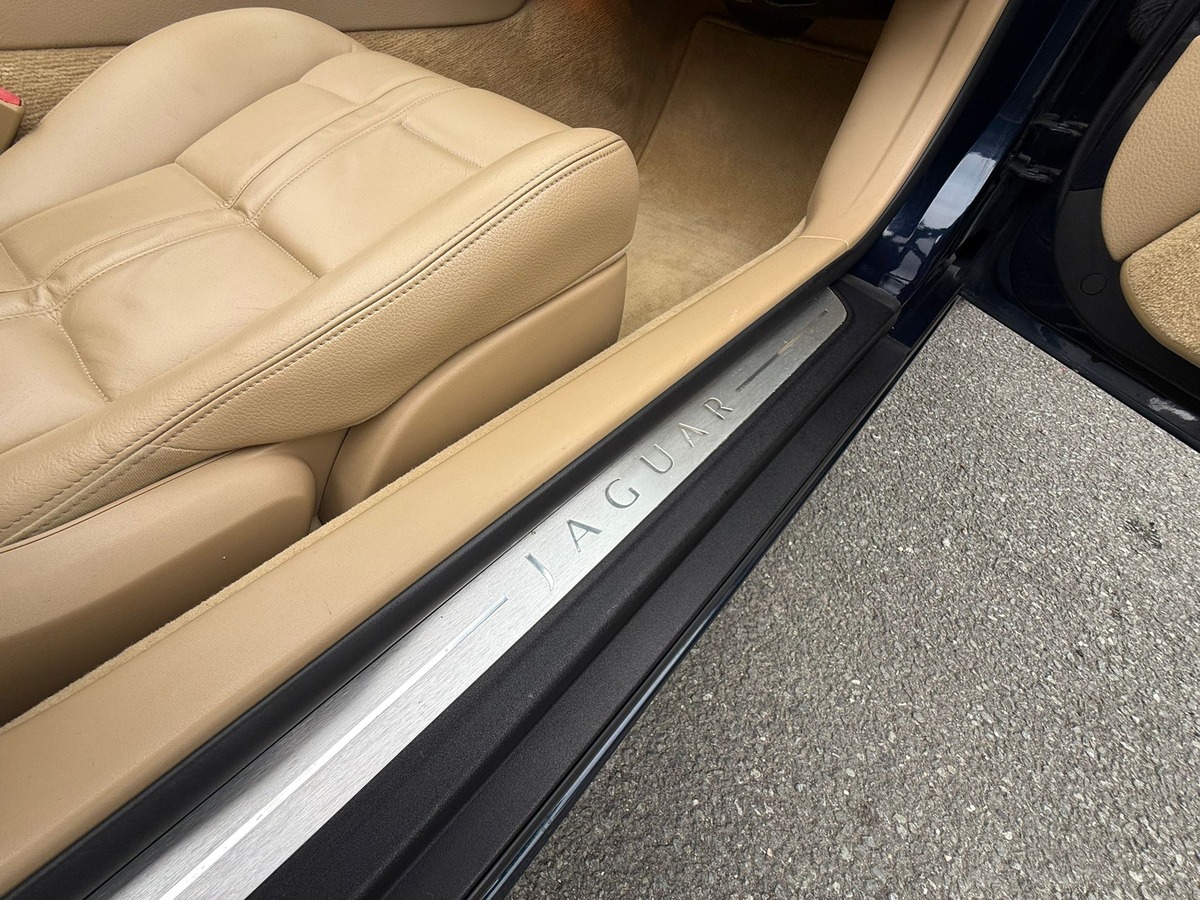 Jaguar XK 4.2 V8 Cabriolet 300ch