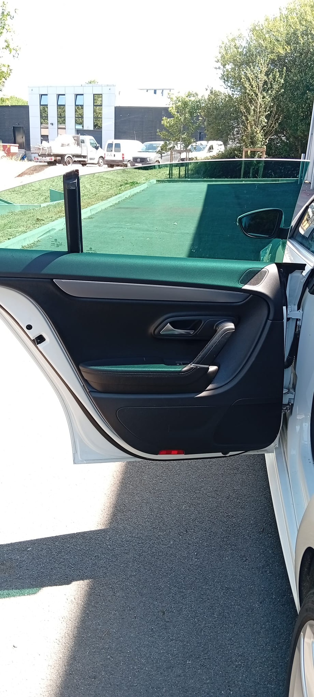 Volkswagen Passat CC 2.0 TDI 140ch Carat DSG6 Pack R line / Suivi d'entretien à jour