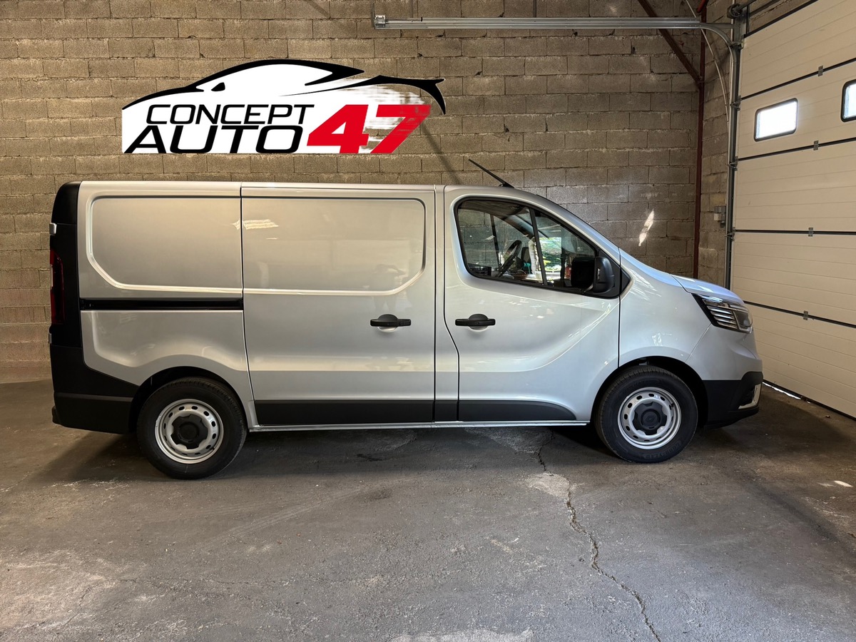 RENAULT Trafic L1H1 ADVANCED 3T Blue dci 150