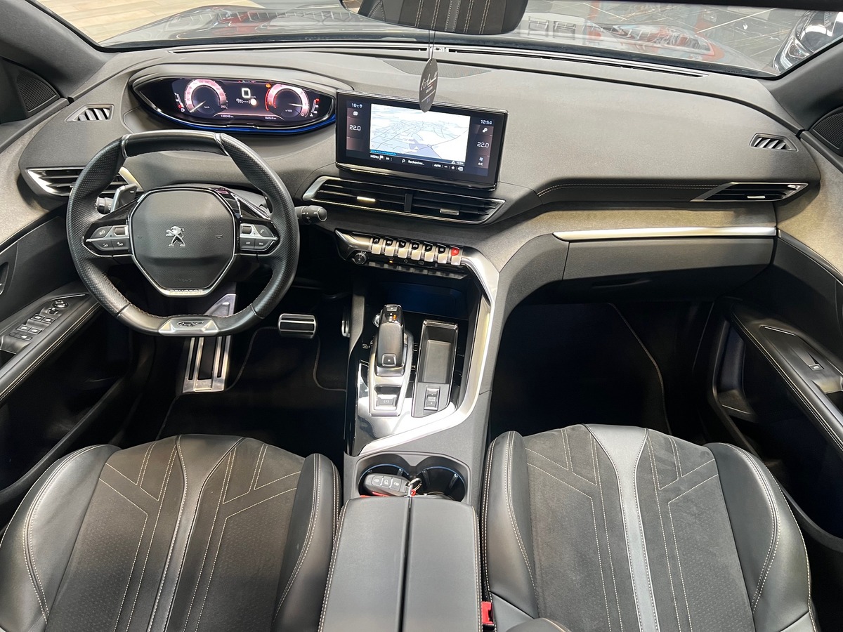 Peugeot 3008 II (2) GT 1.5 BLUEHDI 130 cv EAT8 S&S /TOIT PANORAMIQUE/CARPLAY/