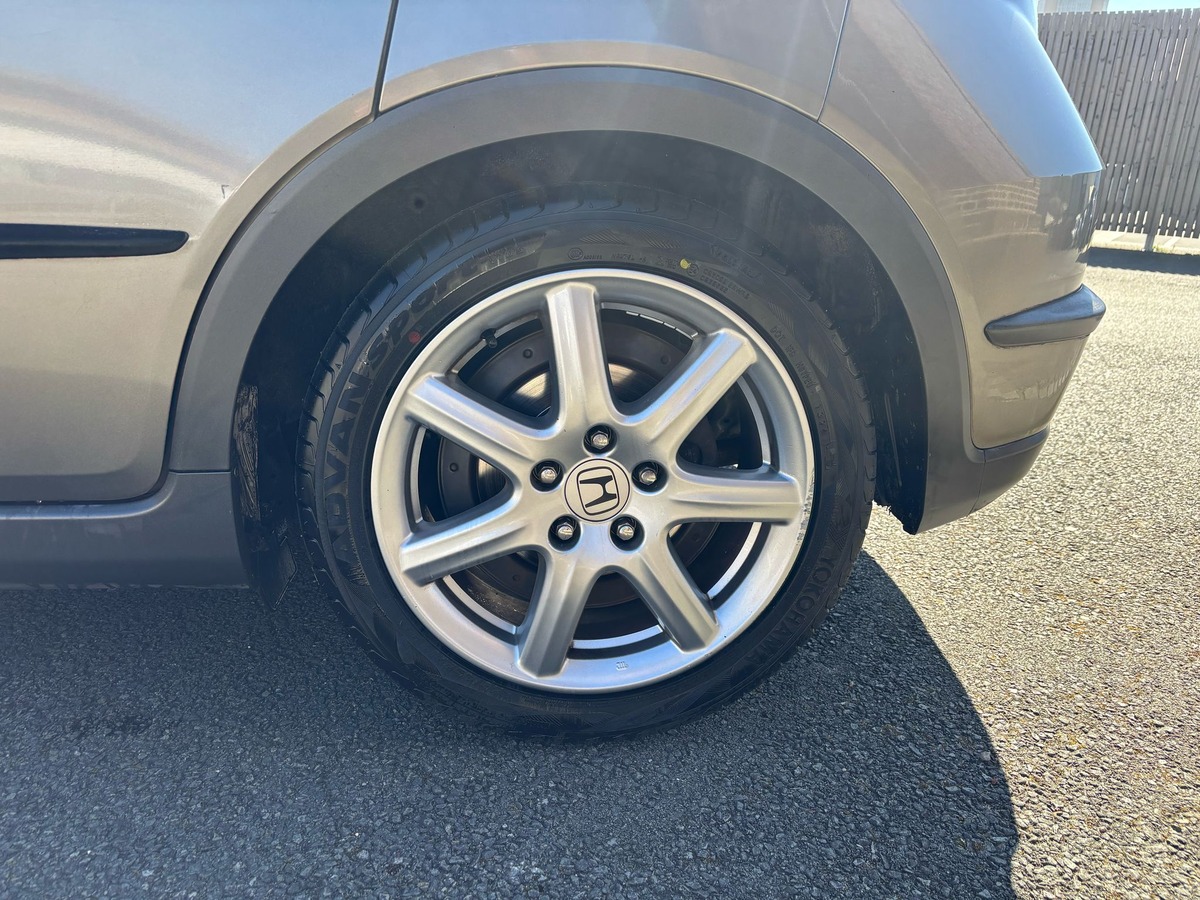 Honda Civic 1.8 VTEC 140 COMFORT-5 PORTES-GARANTIE