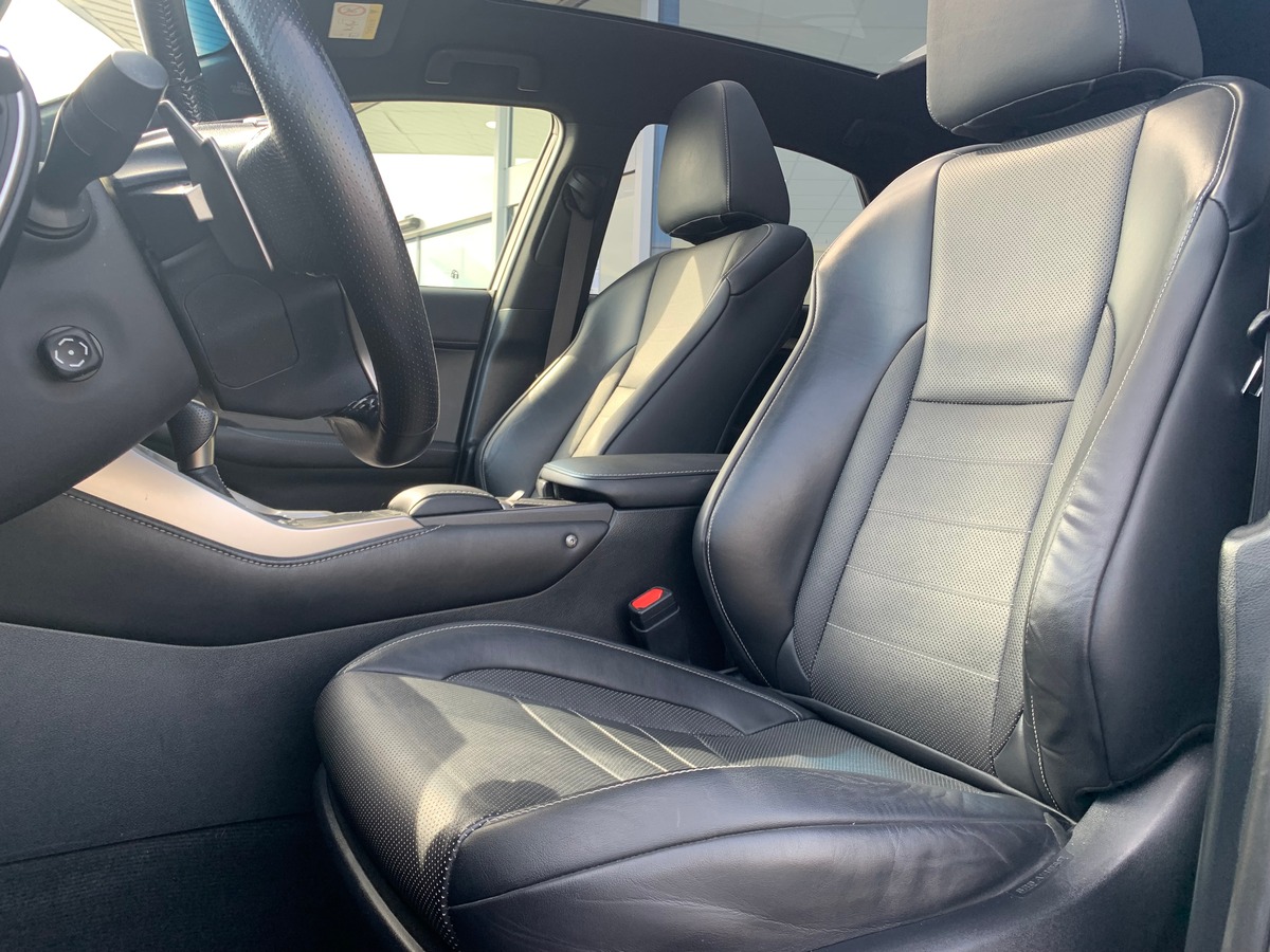 Lexus NX 300h 197 ch | F-SPORT 4WD | Caméra de recul | Siéges électriques | Toit panoramique | GPS
