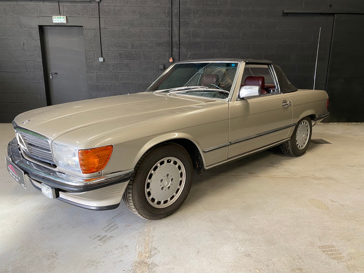 Mercedes-Benz Classe SL 560 v8 cabriolet w 107