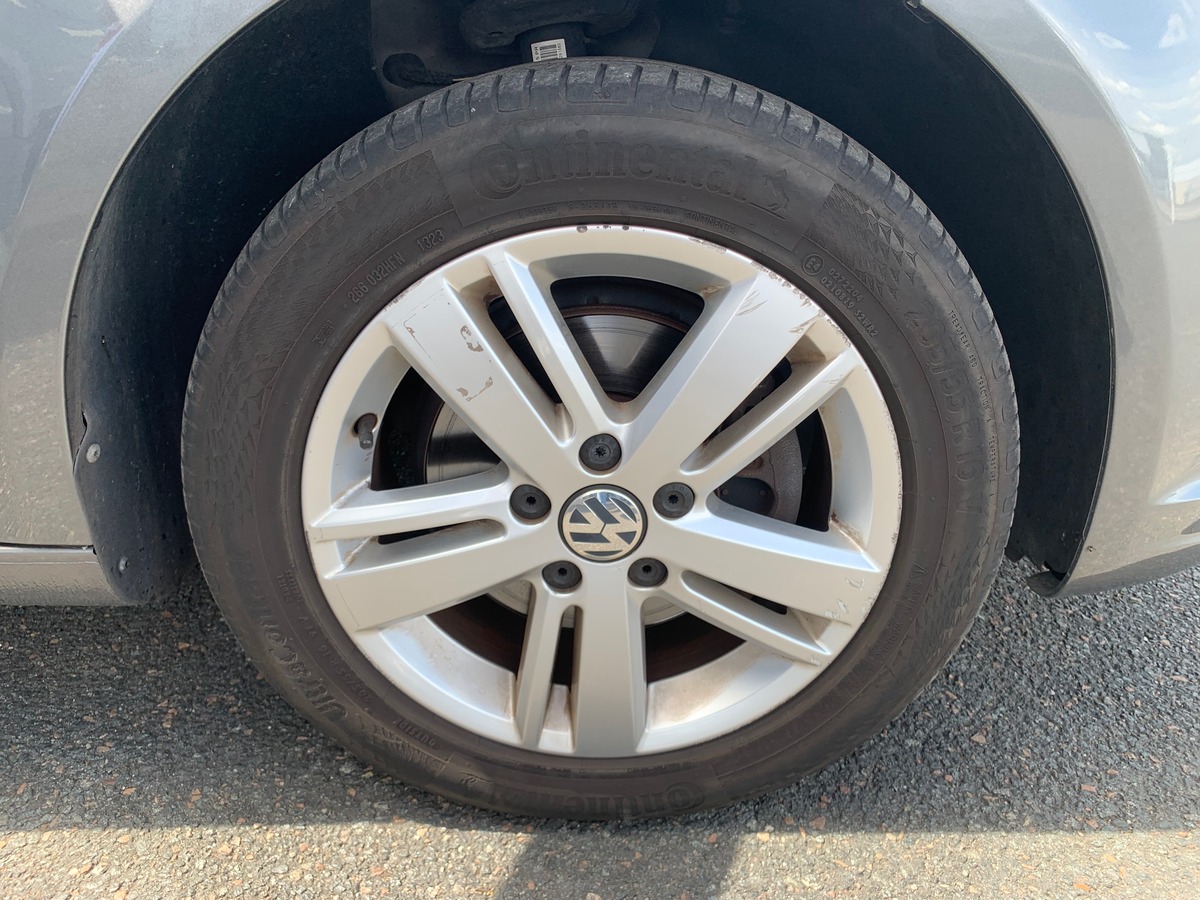Volkswagen Touran 105 | Match | 7 Places | GPS | Régulateur vitesse | Bluetooth | Toit panoramique