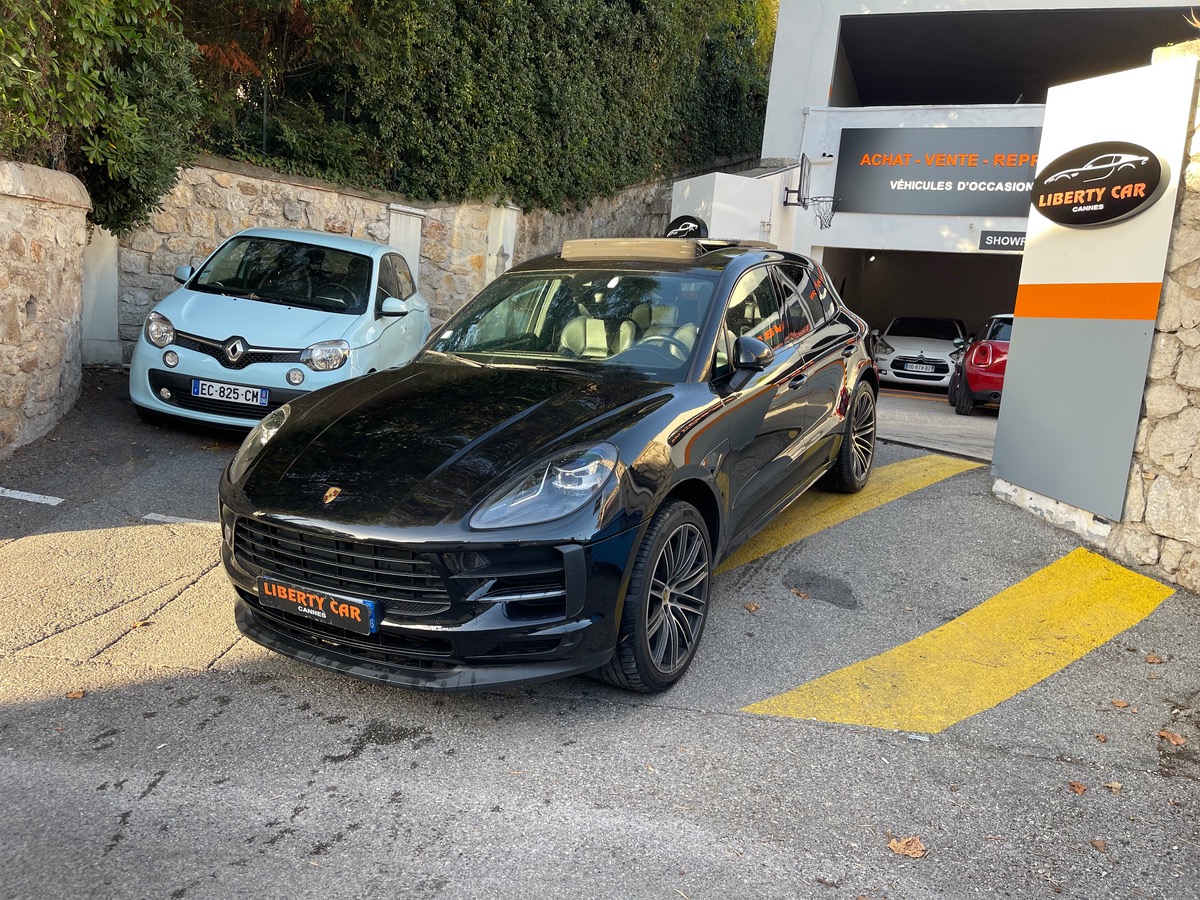Porsche Macan 2.0 245 CV AWD / Pack Chrono / Toit Ouvrant / Pack Black /Echappement Sport/Jantes 911