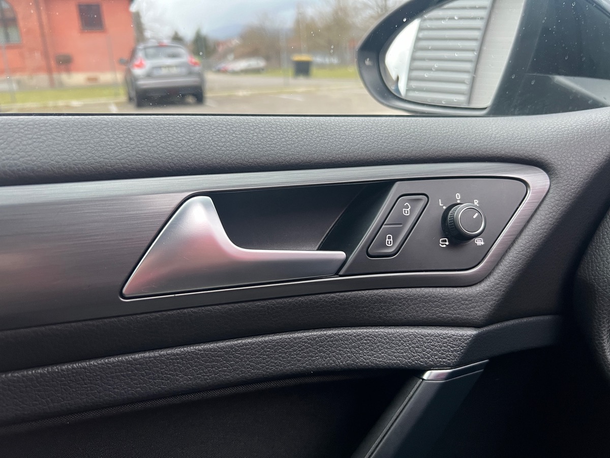 Volkswagen Golf VII Phase 2 1.5 TSI 16V Blue Motion DSG7 130 cv, SUIVI COMPLET VW, SIEGES CHAUFFANT