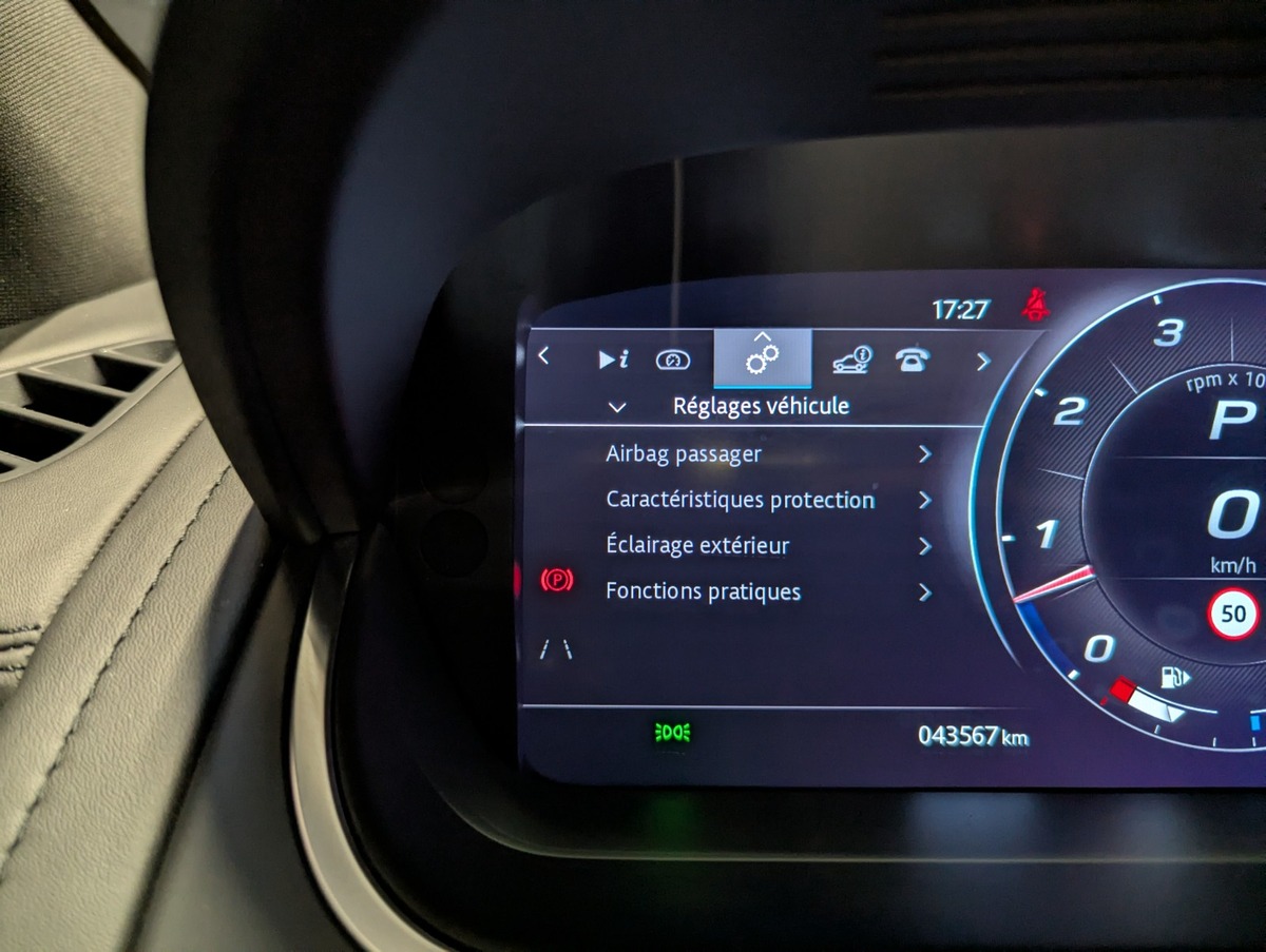 Jaguar F-TYPE R V8 5L 575 ch BVA8 AWD PAS DE MALUS