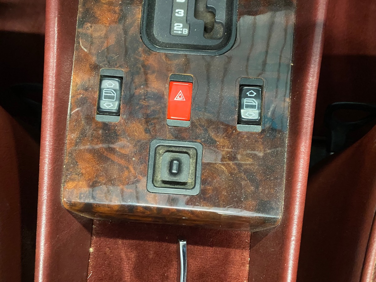 Mercedes-Benz Classe SL 560 v8 cabriolet w 107