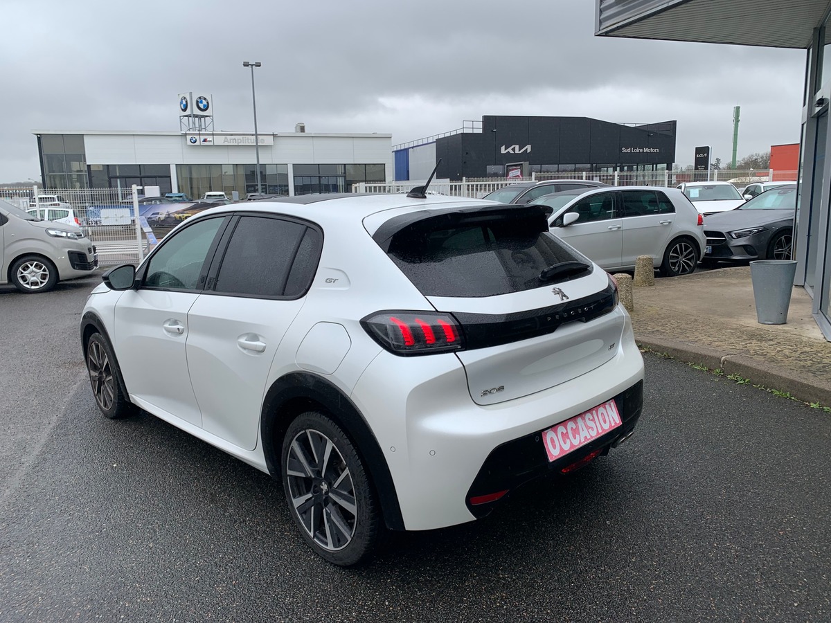 Peugeot 208 130 | GT | Toit panoramique | Caméra recul | Avertisseur angles morts | Apple car play