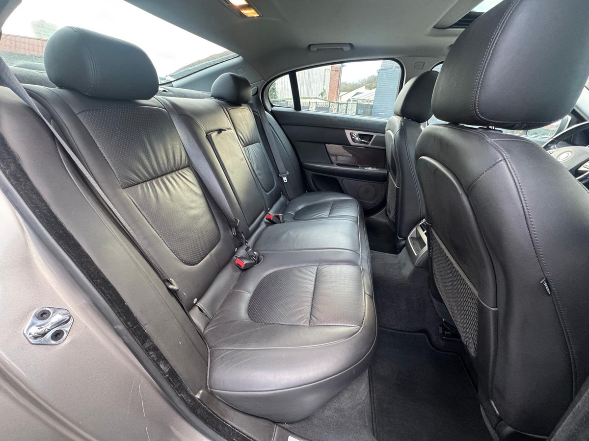 Jaguar XF 3.0 V6 Premium Luxury - Révisé - Garantie