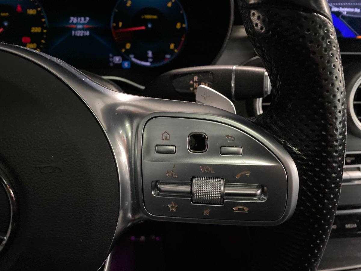 Mercedes Benz Classe C 220 cdi AMG Line / Toit Panoramique Ouvrant / Cock Pit / Led d Ambiance