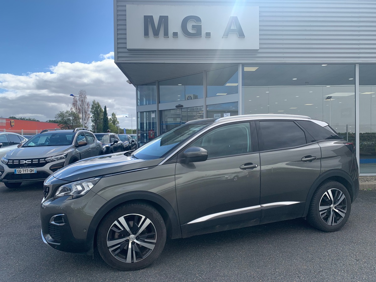 Peugeot 3008 130 ch | Allure | Toit ouvrant panoramique | Caméra recul | Attelage | Apple car play