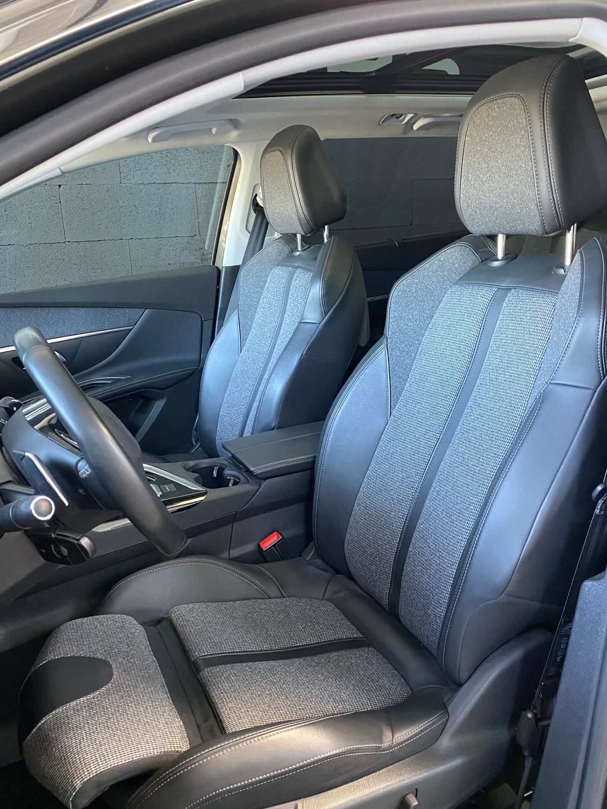Peugeot 5008 2.0 HDi 180 ALLURE EAT 8