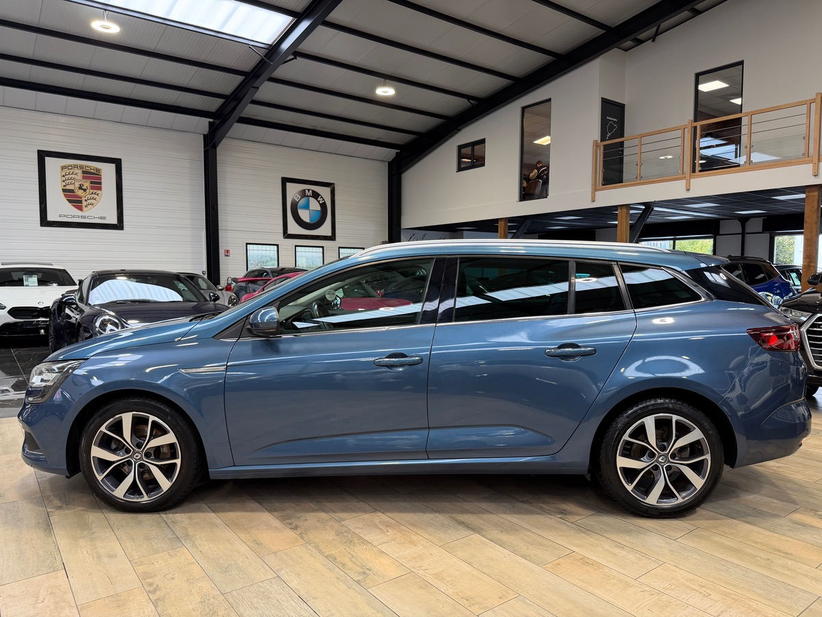 RENAULT Megane Estate IV DCI 130 cv Energy Intens / Attelage / Hifi BOSE / Caméra