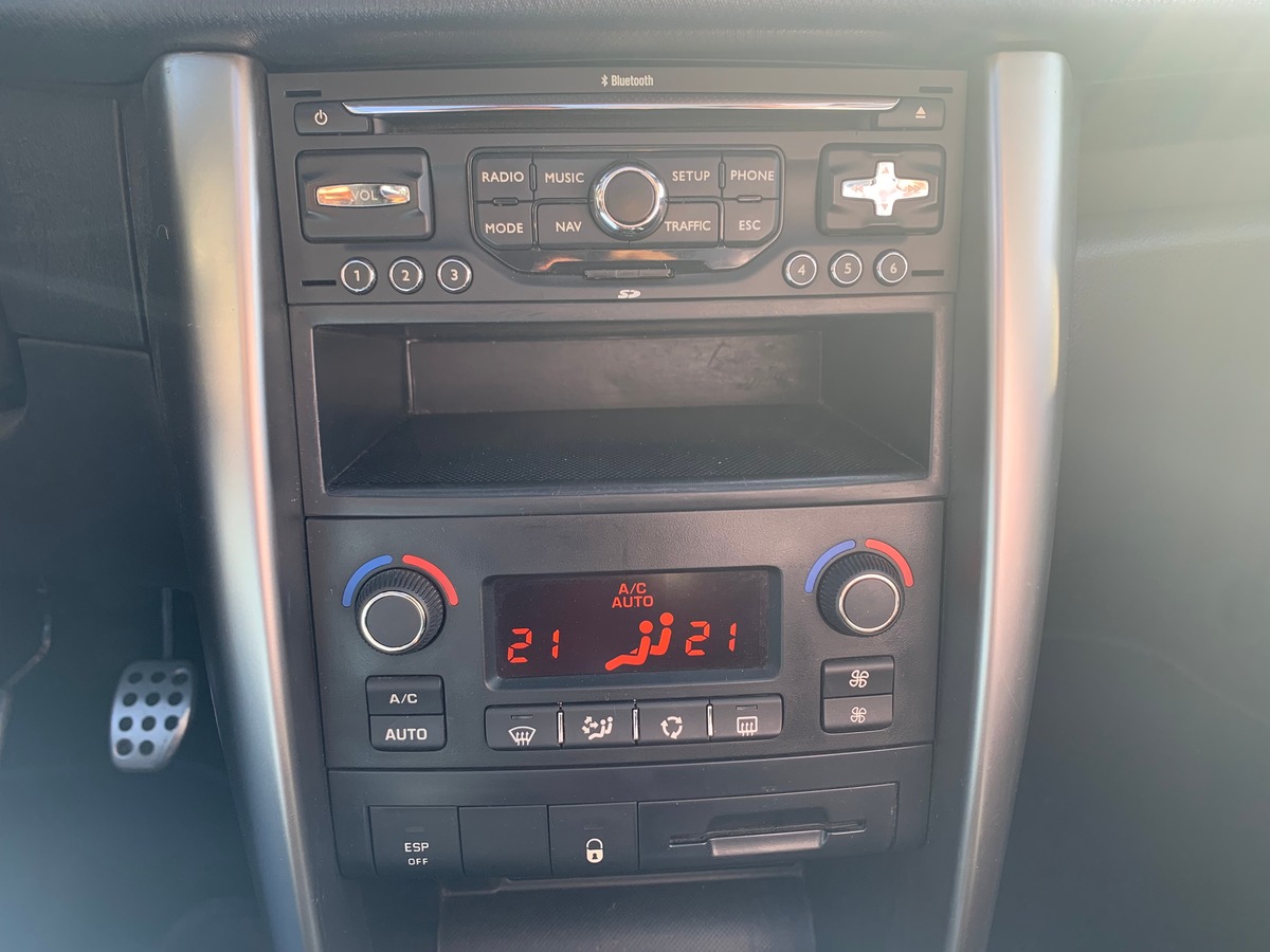 Peugeot 207 CC 110 ch | FELINE | GPS |  Bluetooth | Régulateur vitesse | Radar recul | Sièges sport