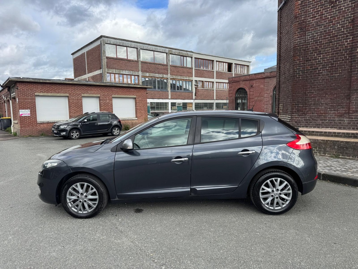 RENAULT Megane III 1.5 dci 110cv Limited - Garantie