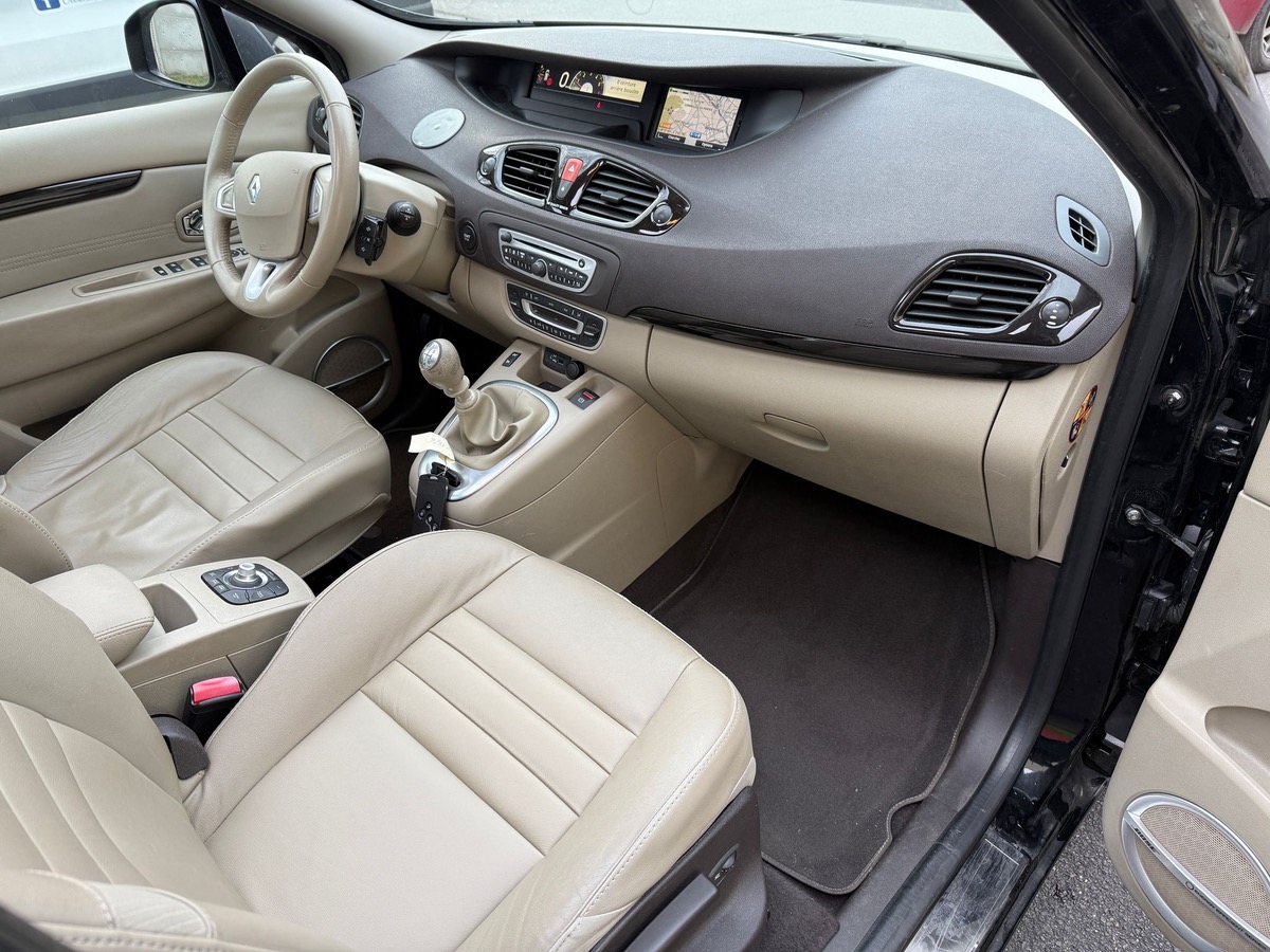 RENAULT Scenic 1.6 DCI 130 CV INITIAL 4XCBLeux
