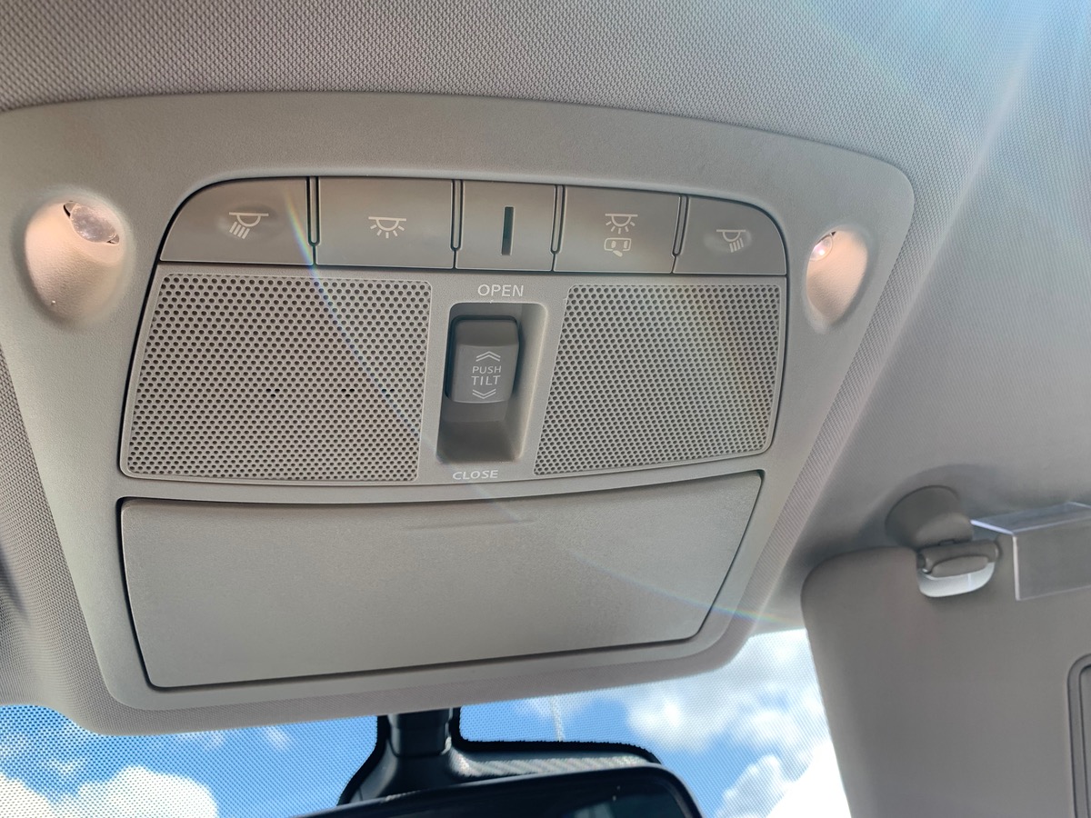 Nissan NISSAN X TRAIL 130 | N-Connecta 7 Places | Toit panoramique | Caméra 360 | Régulateur vitesse